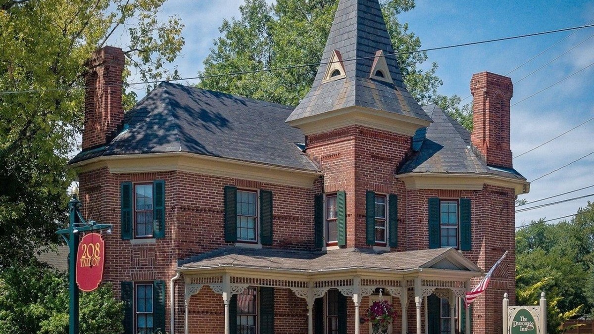 St. Michaels Bed & Breakfast | Parsonage Inn