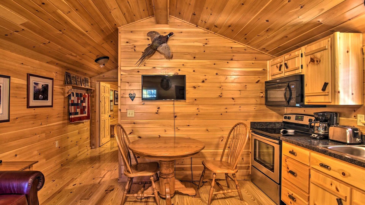 St George Cottage | Parsons Cabin w/Fire Pit & River Access!