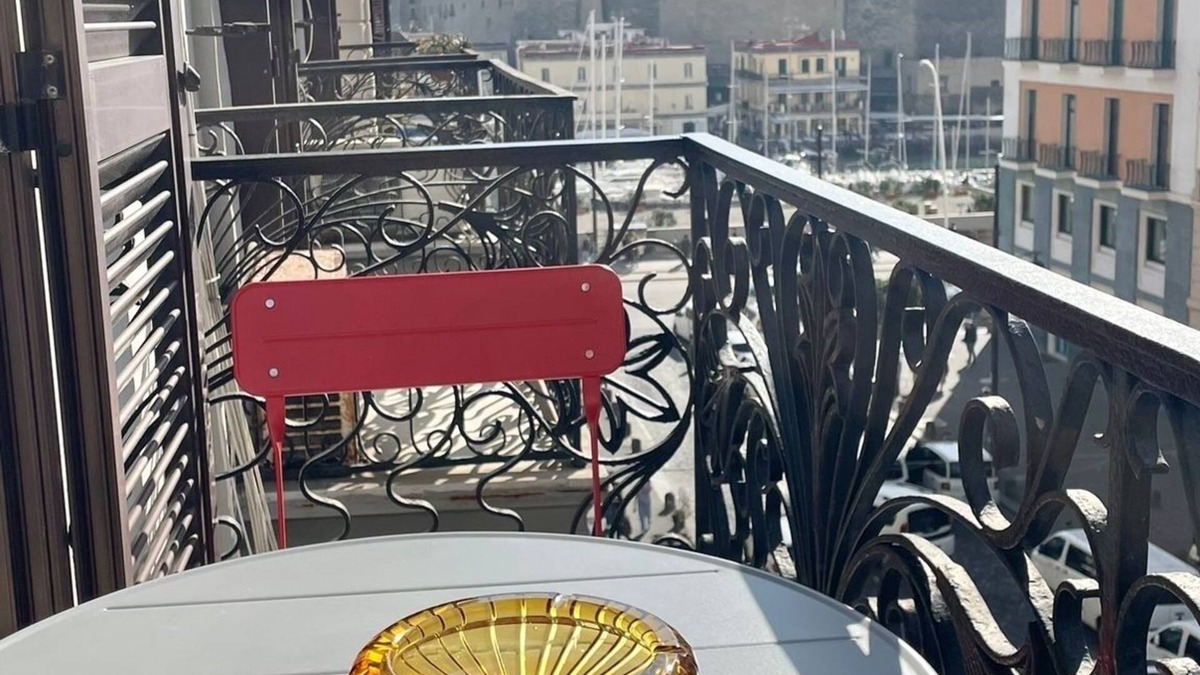 Santa Lucia Apartment | Partenope143 apartment, the best of Naples just a stone's throw from you
