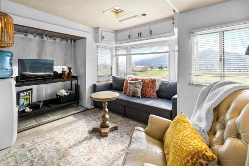 Talent Apartment | Paschal Winery - Glamp Cottage Trailer