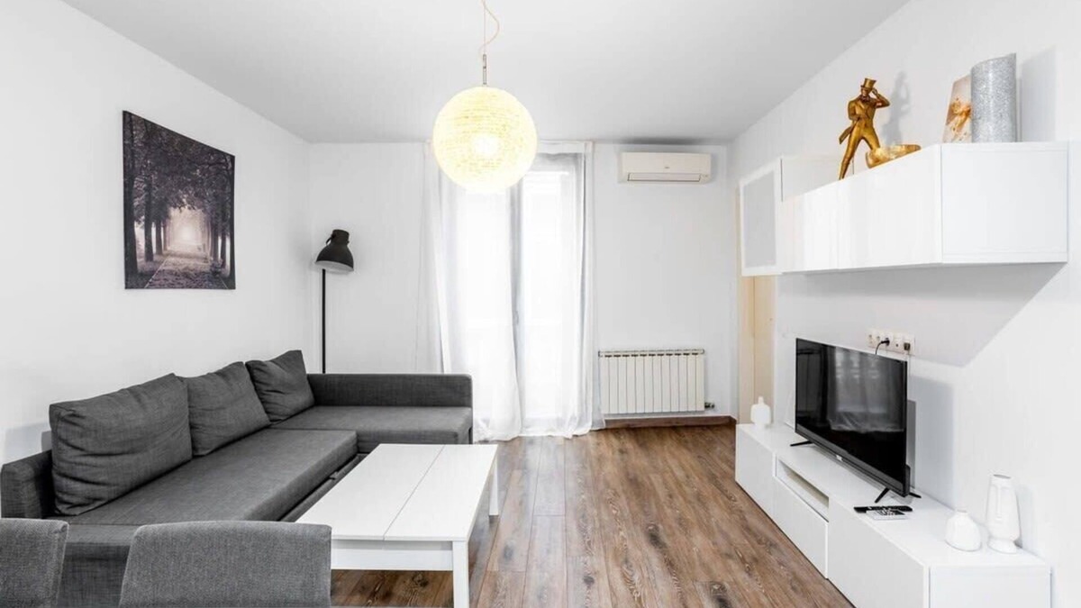 la Vila de Gracia Apartment | Paseo de Gracia Modern and cozy 3BD - 2BTh