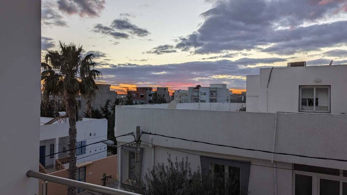 Hiboun Apartment | Pasha Apartment: 2-br, Sea View, Private Water Tank, AC, Heating, Solar System