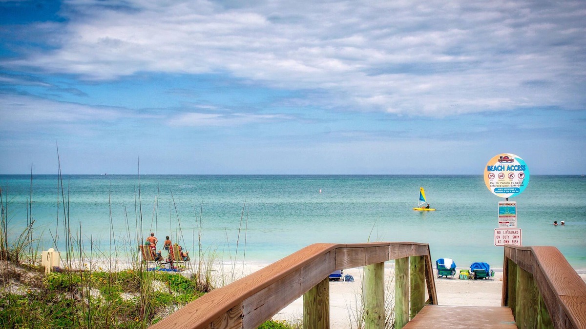 Pass-a-Grille Historic District Condo | Pass A Grille Gulf Way Beachfront 10