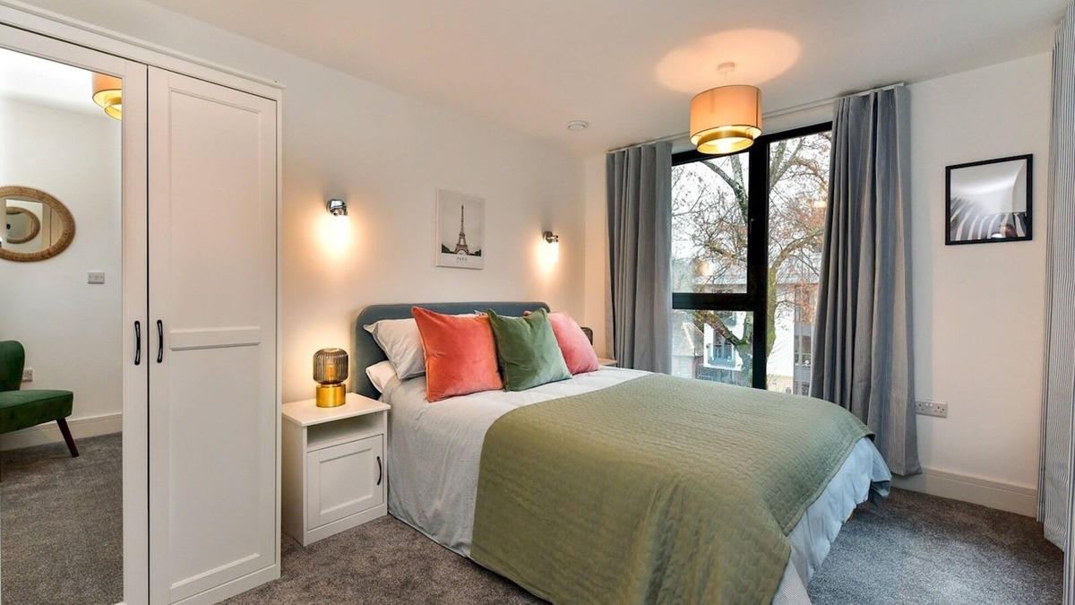 Riverside House | Pass the Keys | Beautiful 3 Bed Town House