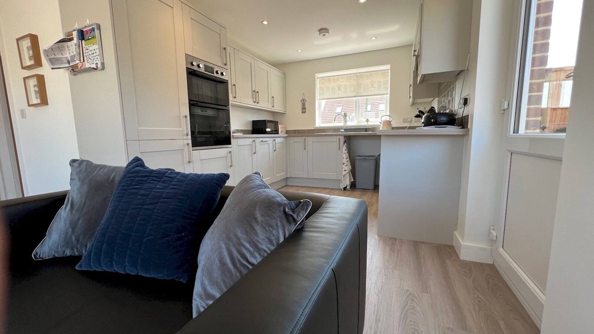 Lydd-on-Sea House | Pass the Keys | By the Beach Brand New Holiday home