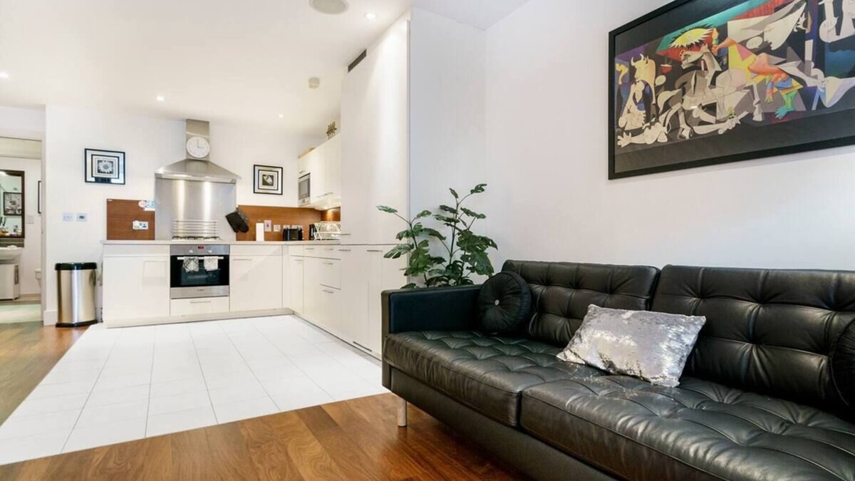 Cathedral Quarter Apartment | Pass the Keys | Cathedral Quarter | City Centre | Walk Everywhere