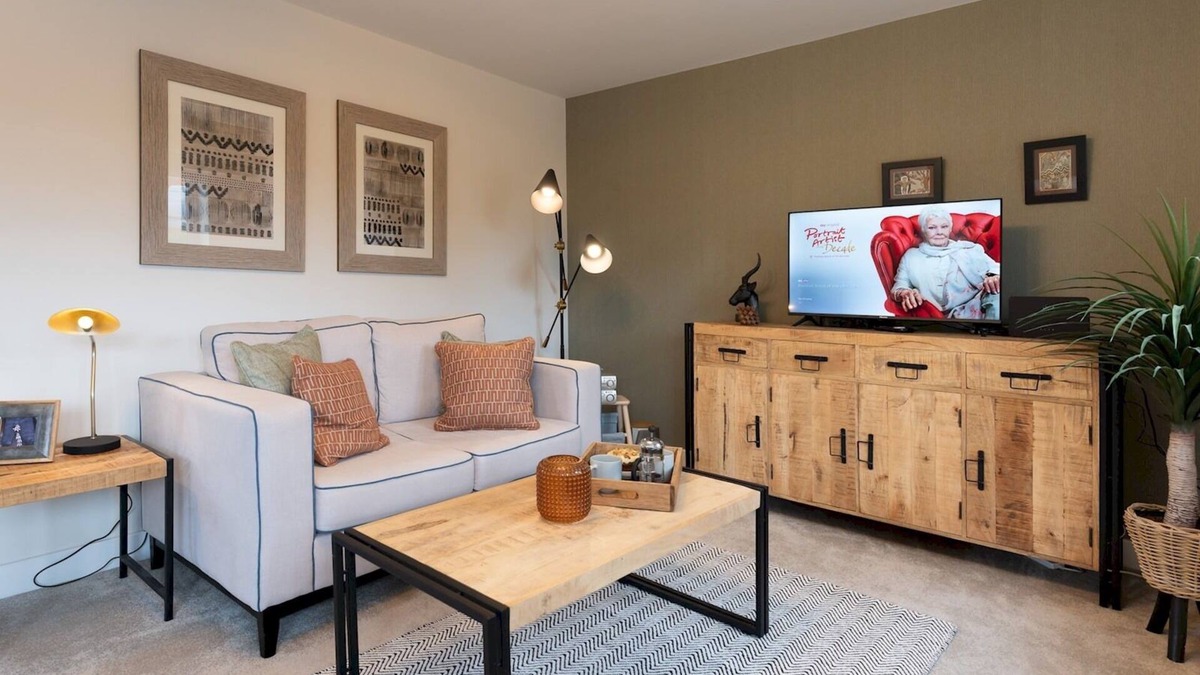 Ludwel House | Pass the Keys | Contemporary 2 bedroom home
