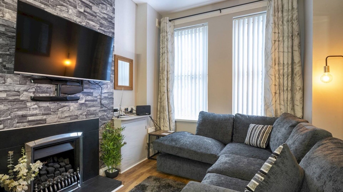 Belfast House | Pass the Keys | Cosy 3BR Victorian Terrace | Historic East Belfast