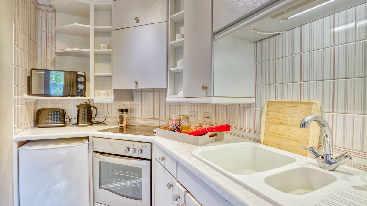 Thorpe On The Hill House | Pass the Keys | Cosy Hideaway in the Countryside