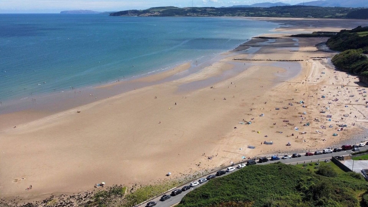 Brynteg House | Pass the Keys | Cysgod Eryri Spacious House near Anglesey Coast