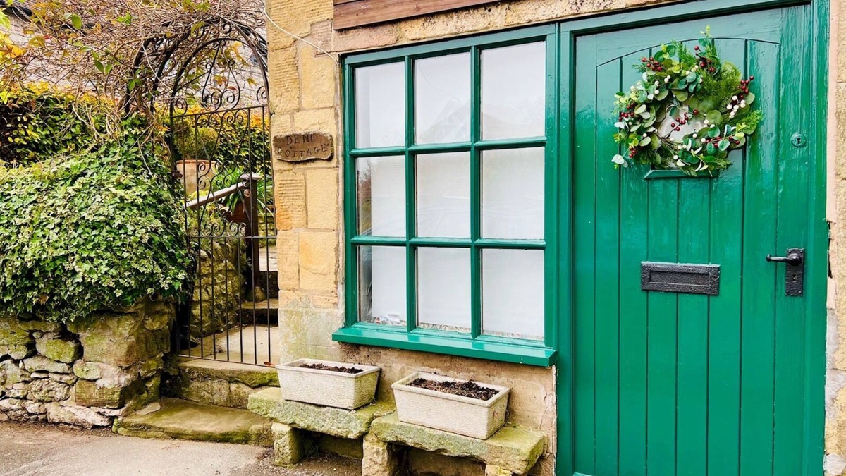 Youlgreave House | Pass the Keys | Dene Cottage - Perfect for 8 & Pets in Youlgrave