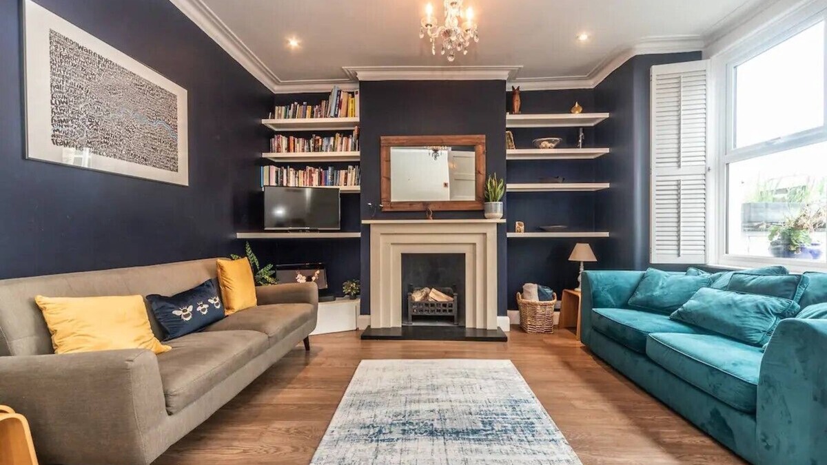 Earlsfield House | Pass the Keys | Elegant Family Home with Garden in Earlsfield