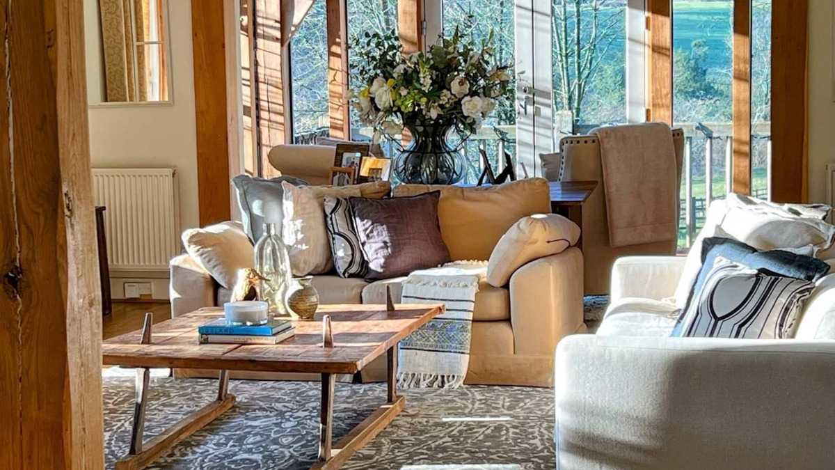 Chazey Heath House | Pass the Keys | Fabulous Country Estate Private Cinema Quiet Area