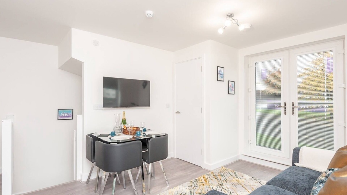 Chapeltown House | Pass the Keys | Horsforth Haven - Brand New Townhouse With Balcony