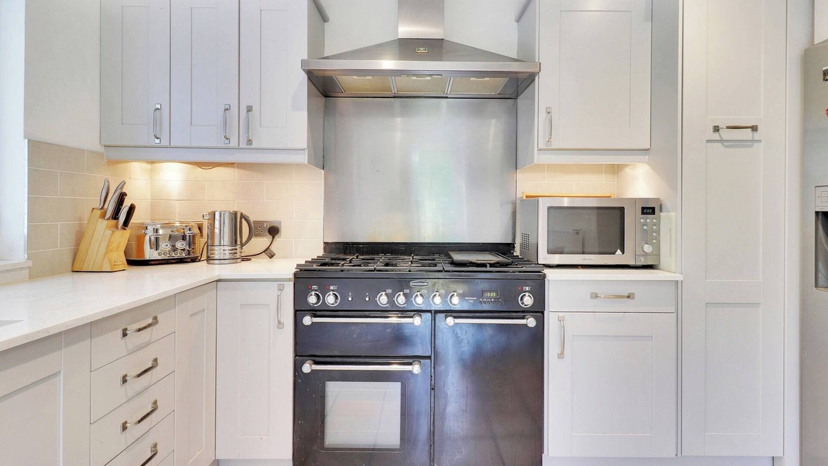Westerham House | Pass the Keys | Large family home in picturesque village