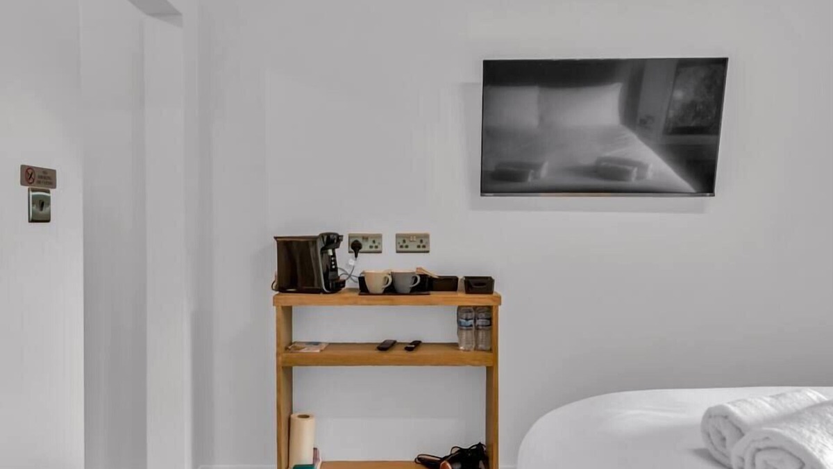 Petham Apartment | Pass the Keys | Larkey View a Tranquil Space for Two