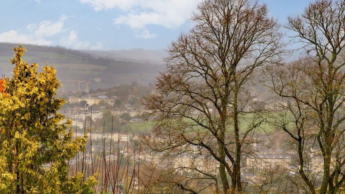 Combe Down House | Pass the Keys | Modern 3 bed home with offstreet parking