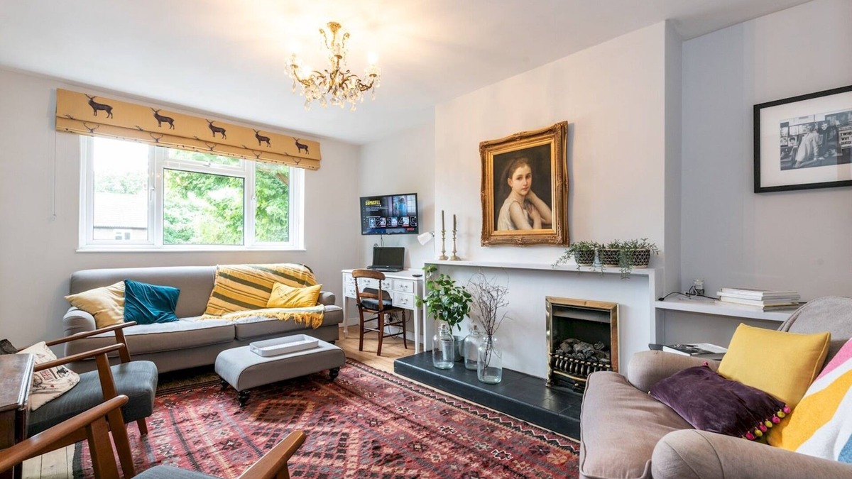 Kew Apartment | Pass the Keys | Peaceful, zen apartment with parking, Kew, London