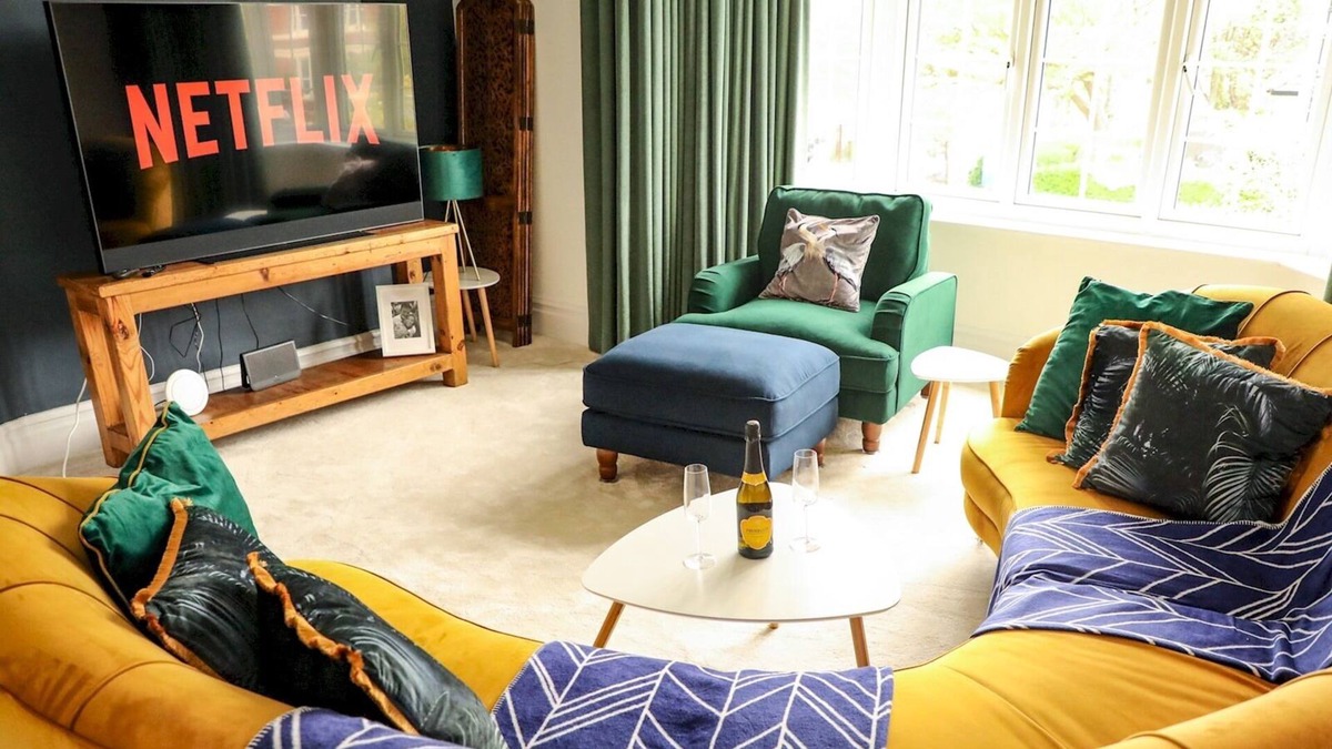 Hoylake House | Pass the Keys | Sleeps 10 close to Royal Liverpool Golf Club