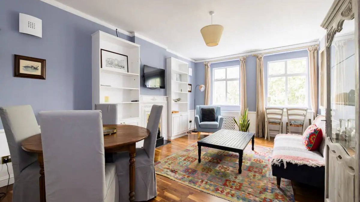 Queen's Gate Apartment | Pass the Keys | Spacious and central 2 bedroom flat in Chelsea