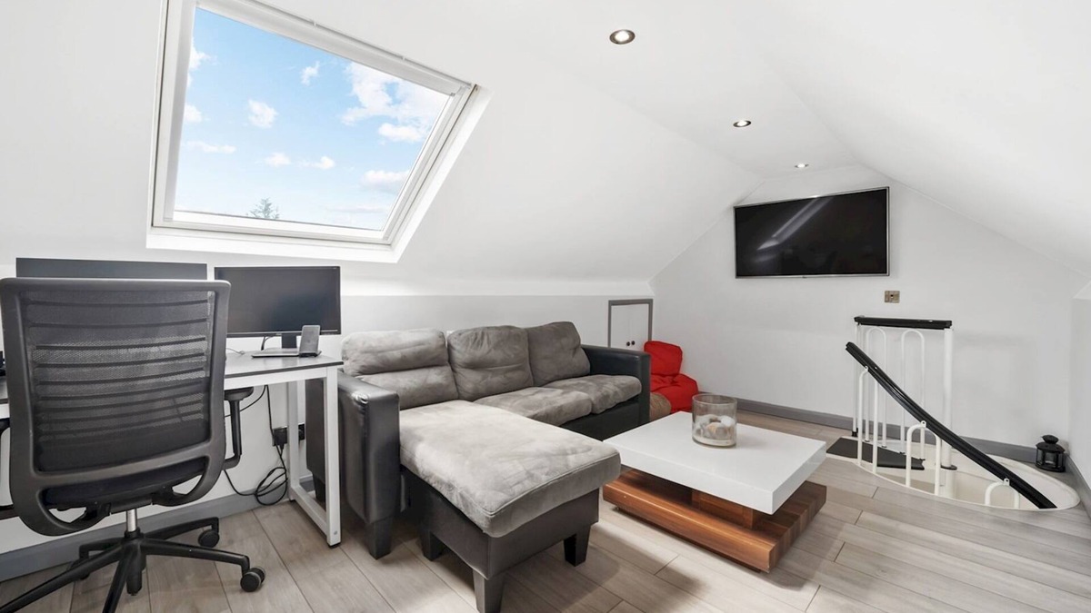 Havering House | Pass the Keys | Spacious Garden Family House - Marks Gate