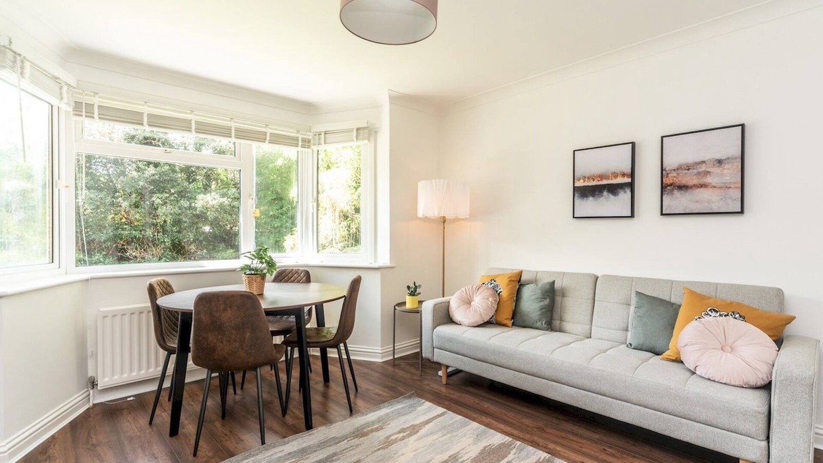 Surbiton Hill Apartment | Pass the Keys | Stylish Apt in quiet cul de sac