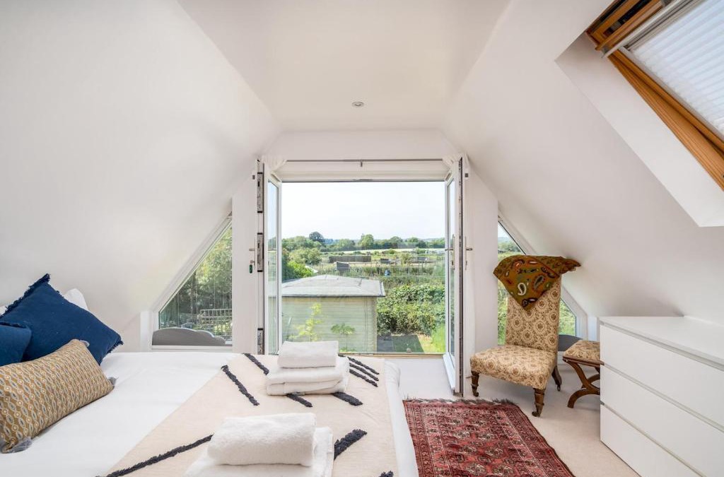 Hartwell House | Pass the Keys The Sculptors Cottage