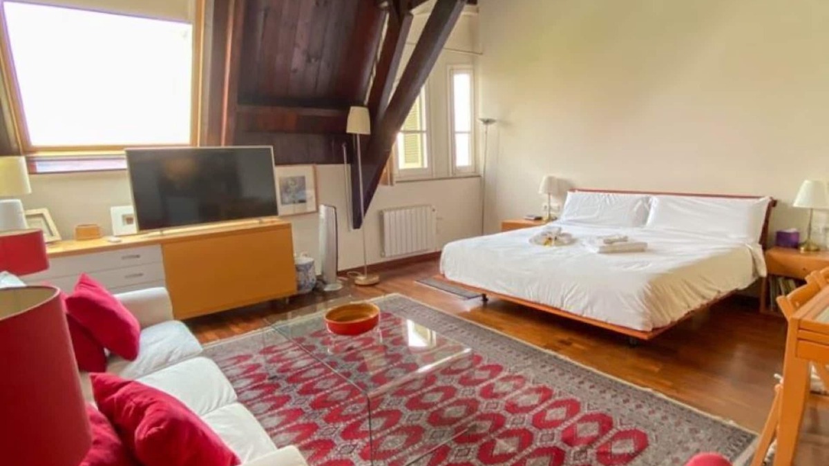 Eixample Apartment | Passeig De Gracia- Heart of the City. Best Location.
