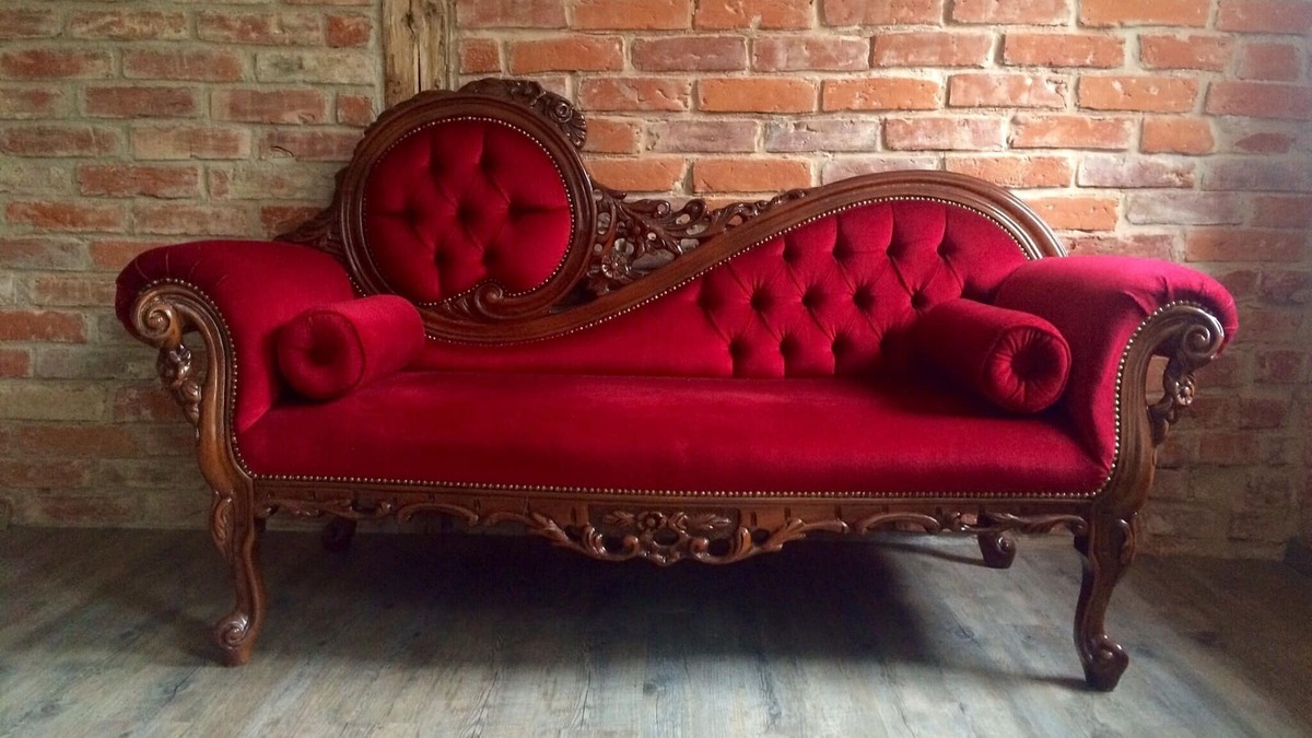 Lockwitz Apartment | Past straw Manufactory Dresden with industrial charm & Baroque splendor