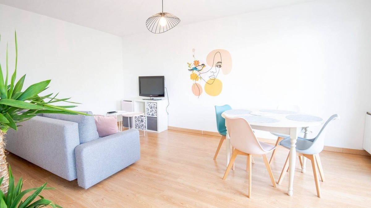 La Fuye-Velpeau Apartment | Pastel colors - Tours