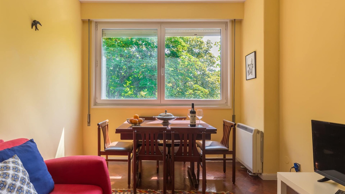 Lordelo do Ouro e Massarelos Apartment | Pasteleira Apt Relaxing by the river