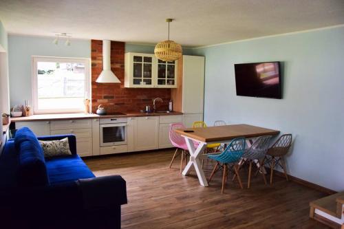 Sierakowice House | Pastelowy Domek z balią elektryczną z jacuzzi