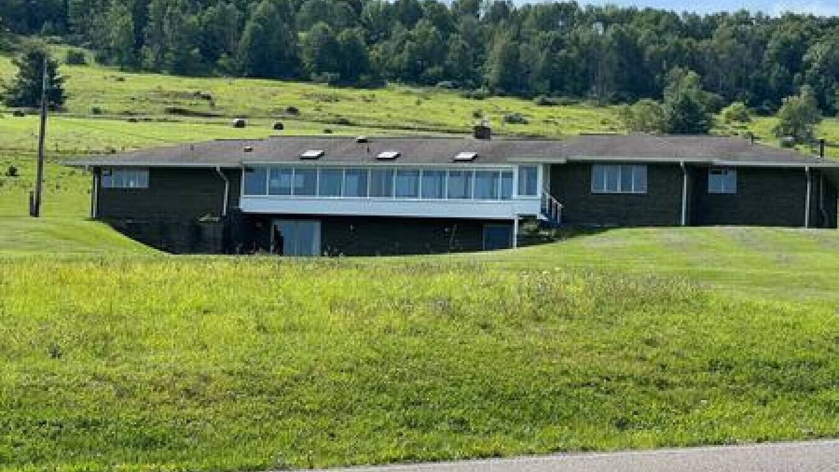 Wellsboro Cabin | Pastoral 2BDR near Trails | Firepit + Game Room
