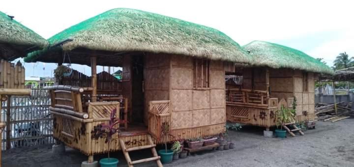 Lucena House | Pasyalan sa dalampasigan