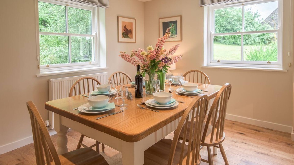 Hawick Cottage | PATHHEAD FARMHOUSE, Hoscote Estate