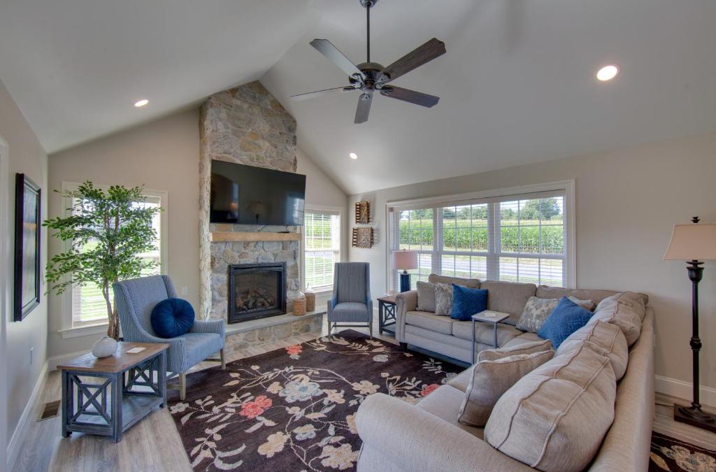 Gordonville House | Patio and Yard Newly Built Retreat in Ronks!
