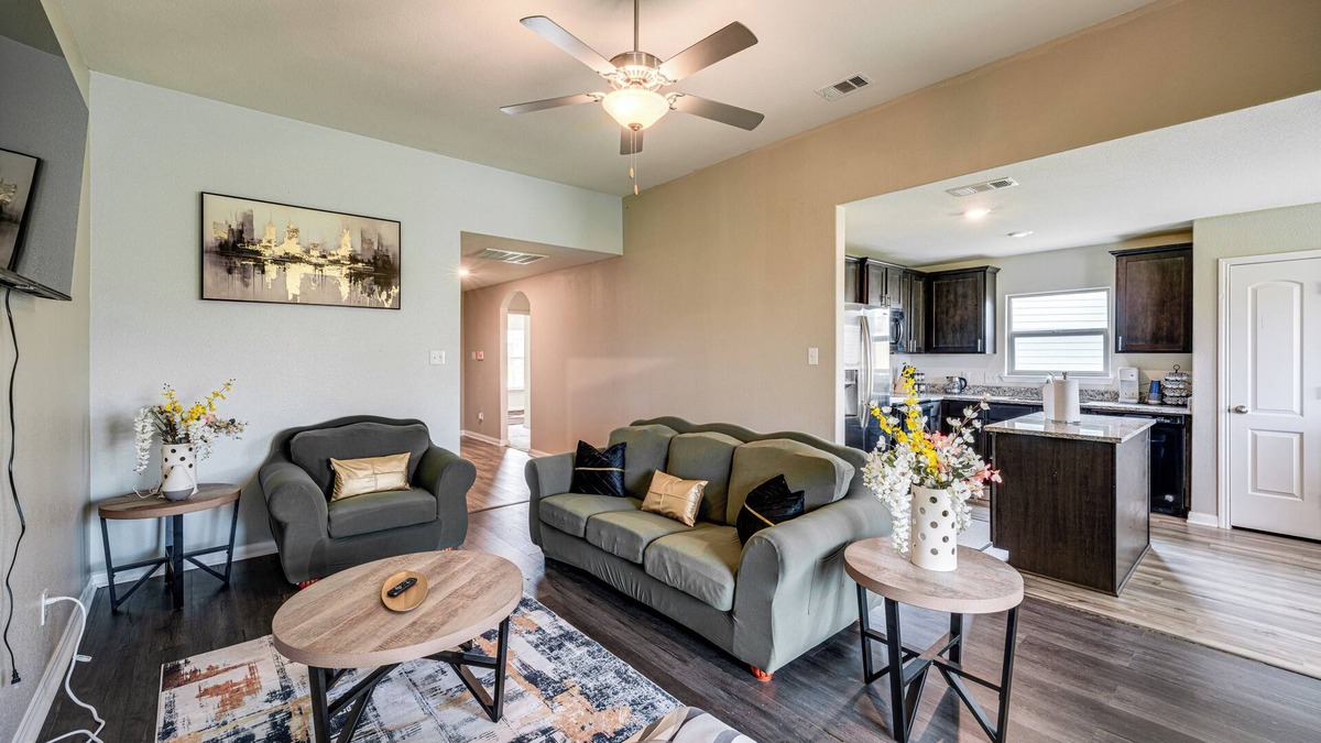 Venus House | Patio & Fenced Yard: Peaceful Venus Retreat