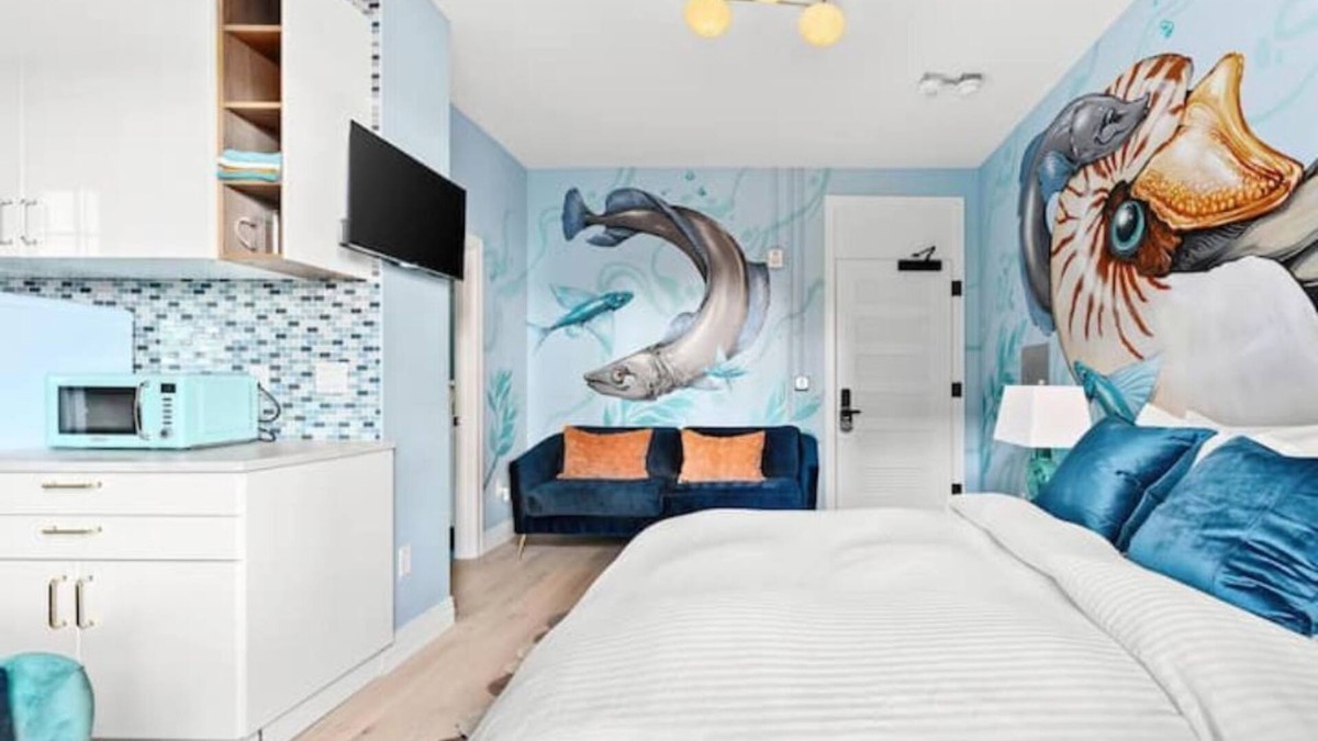 Golden Triangle Apartment | Patrick Maxcy Art Suite 104