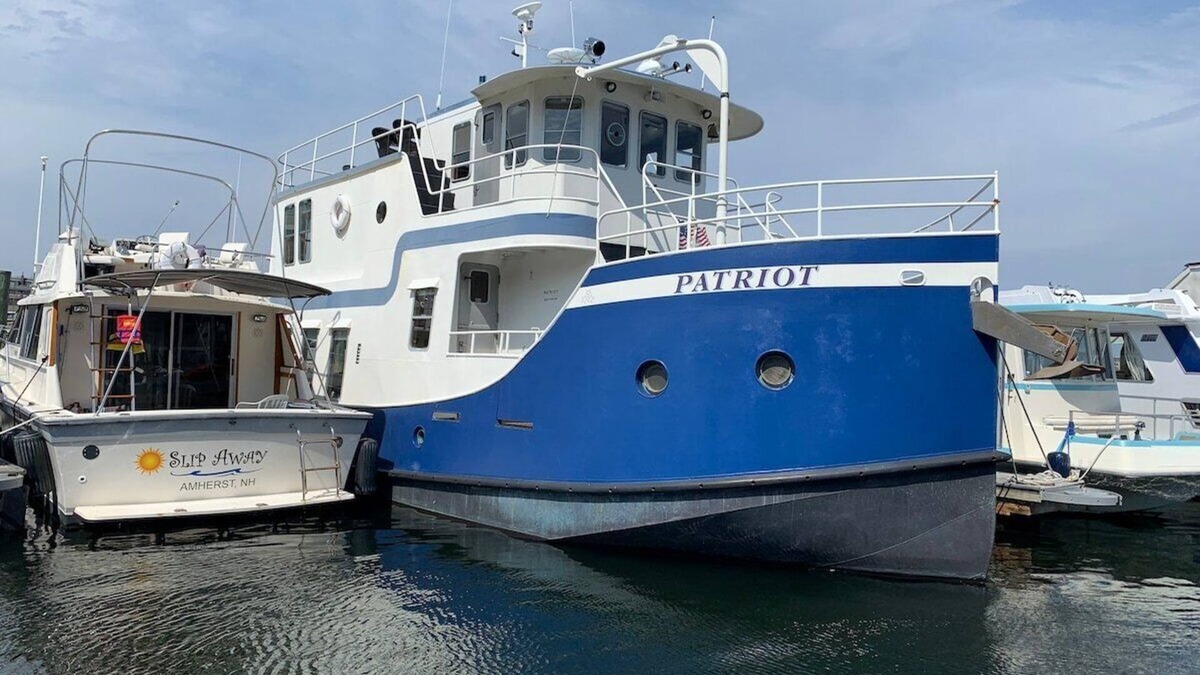 Boston Boat Rental | Patriot: Three Story Vessel