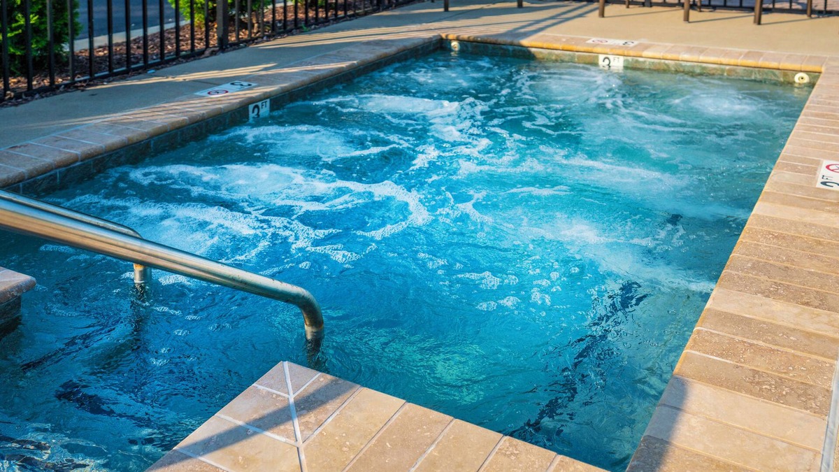 Williamsburg Hotel | Patriots Inn