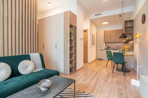 Old Town Apartment | Patronka Apartments - Stylish apartment with a divided sleeping area