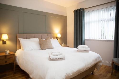 Enniskillen House | Patsy’s Corner Cottage