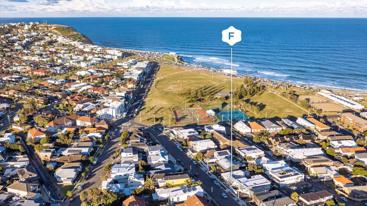 Merewether Cottage | Pattys Cottage - Pet friendly home in Merewether