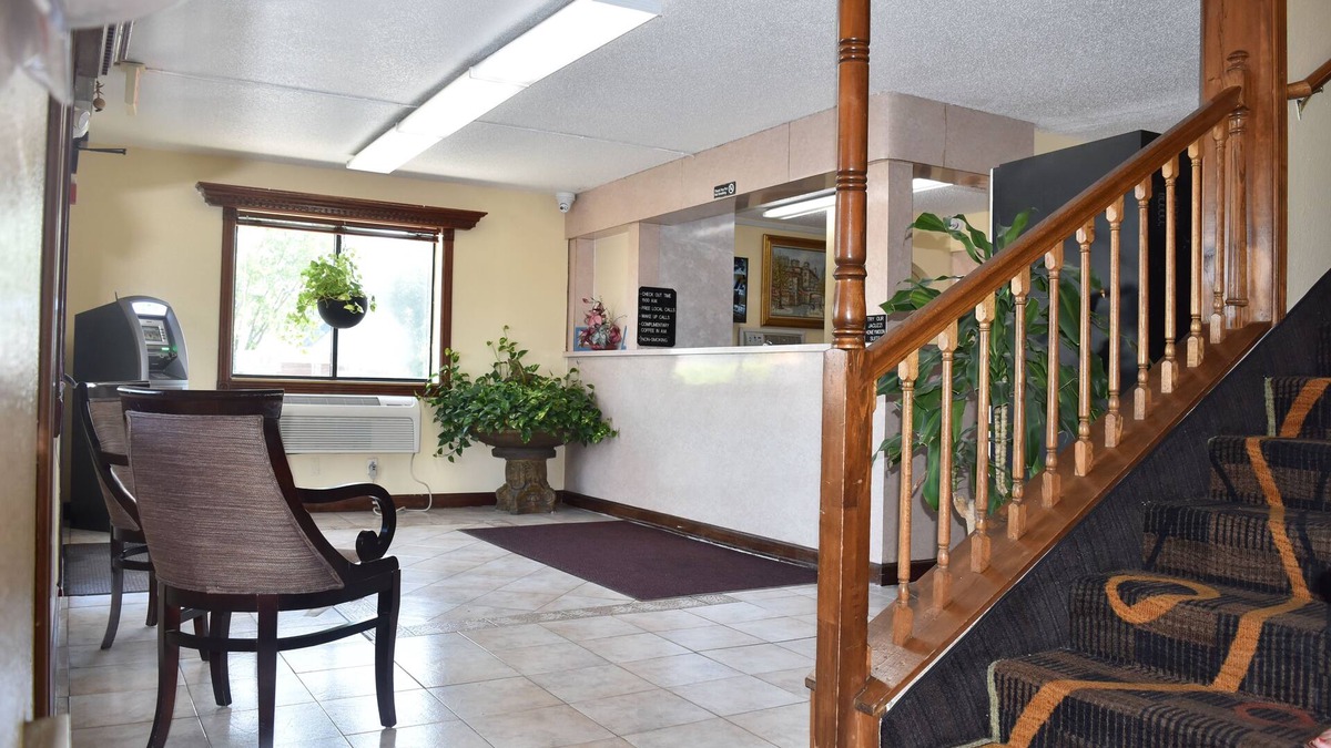 La Plata Hotel | Patuxent Inn
