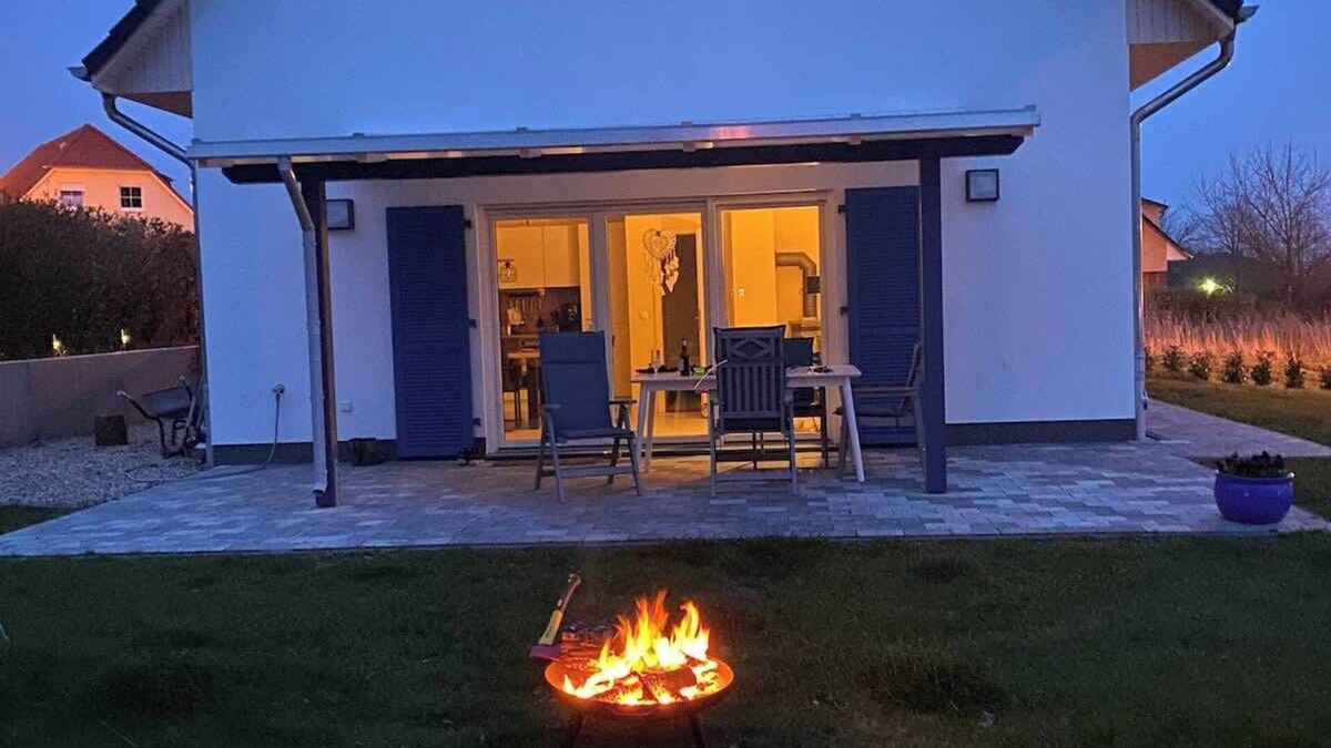 Marlow House | Paula Summary: Relax