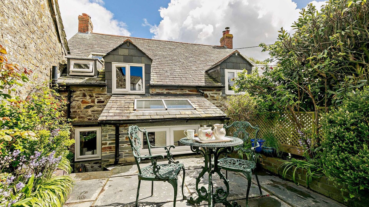 St Minver House | Pauntley Cottage - Two Bedroom House, Sleeps 3