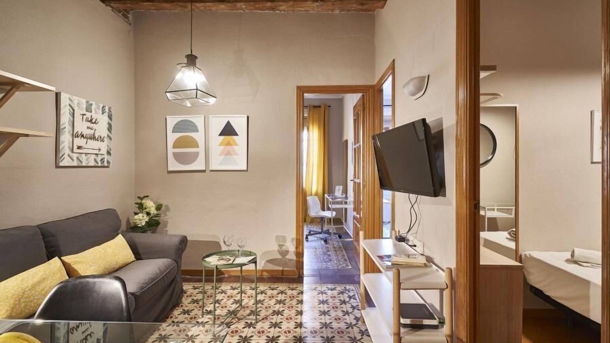 Sants-Badal Apartment | PAVIA1-2 · Fantastic 3 BR apartment in Sants