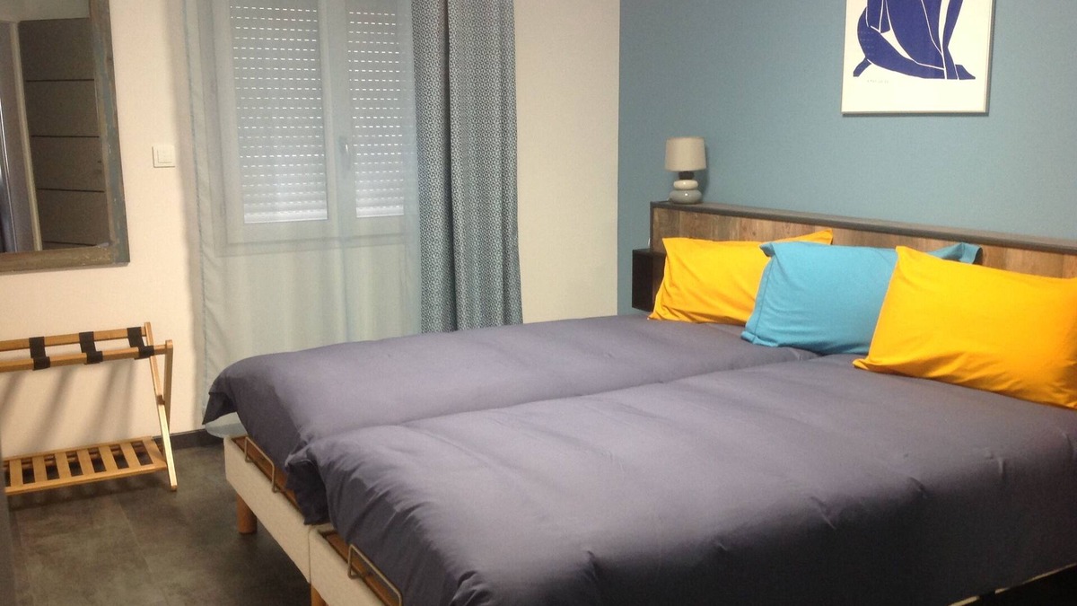Montmirail House | PAVILION T3 furnished on closed ground