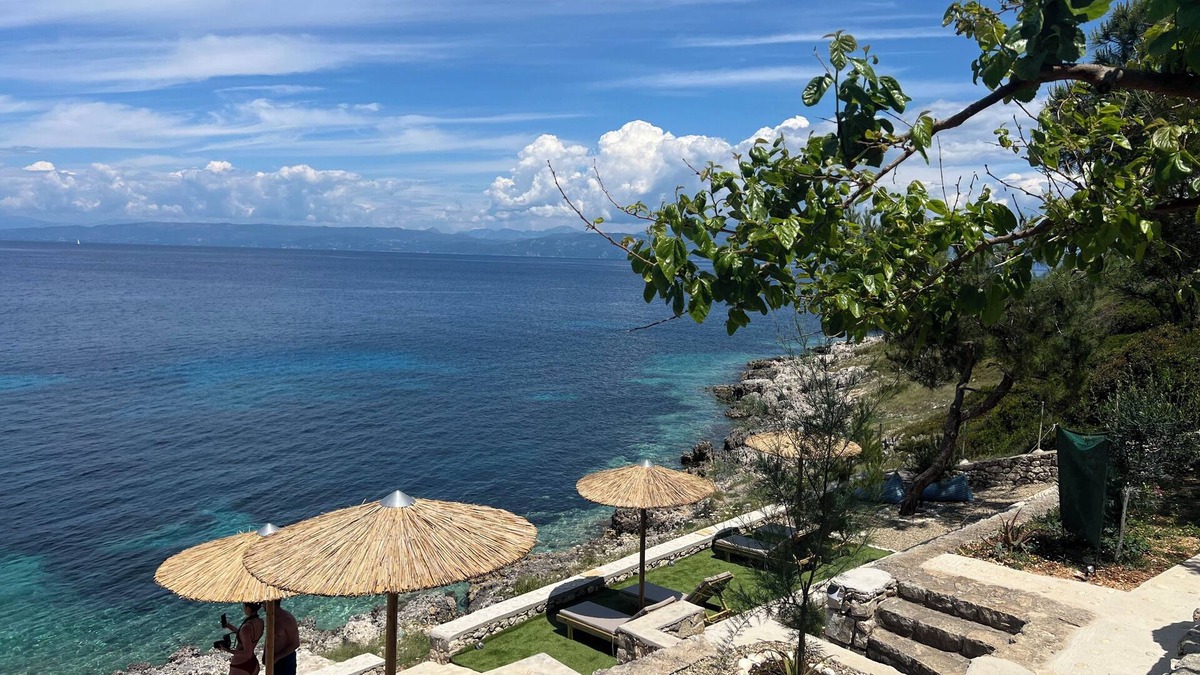 Gaios House | Paxos Sunrise SUPERIOR HOUSE SEA FRONT