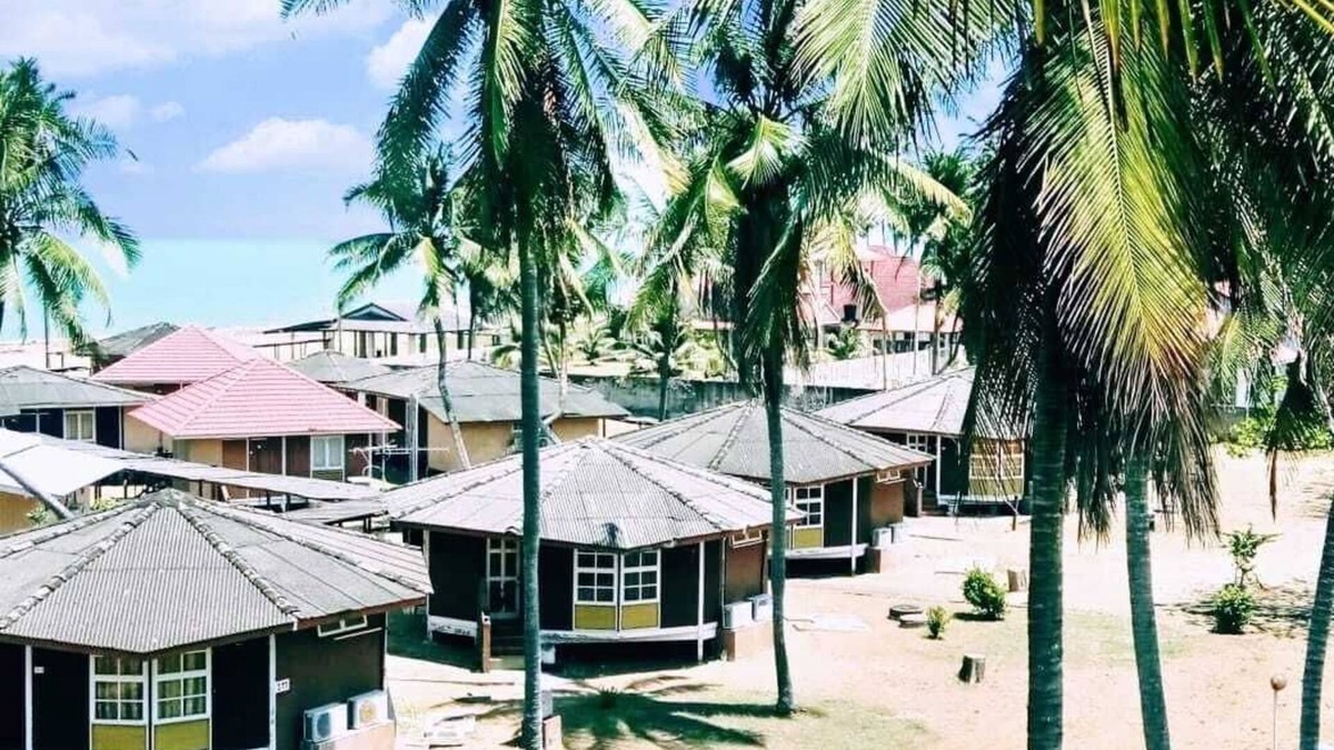 Kampung Semut Api Hotel | PCB Beach Resort